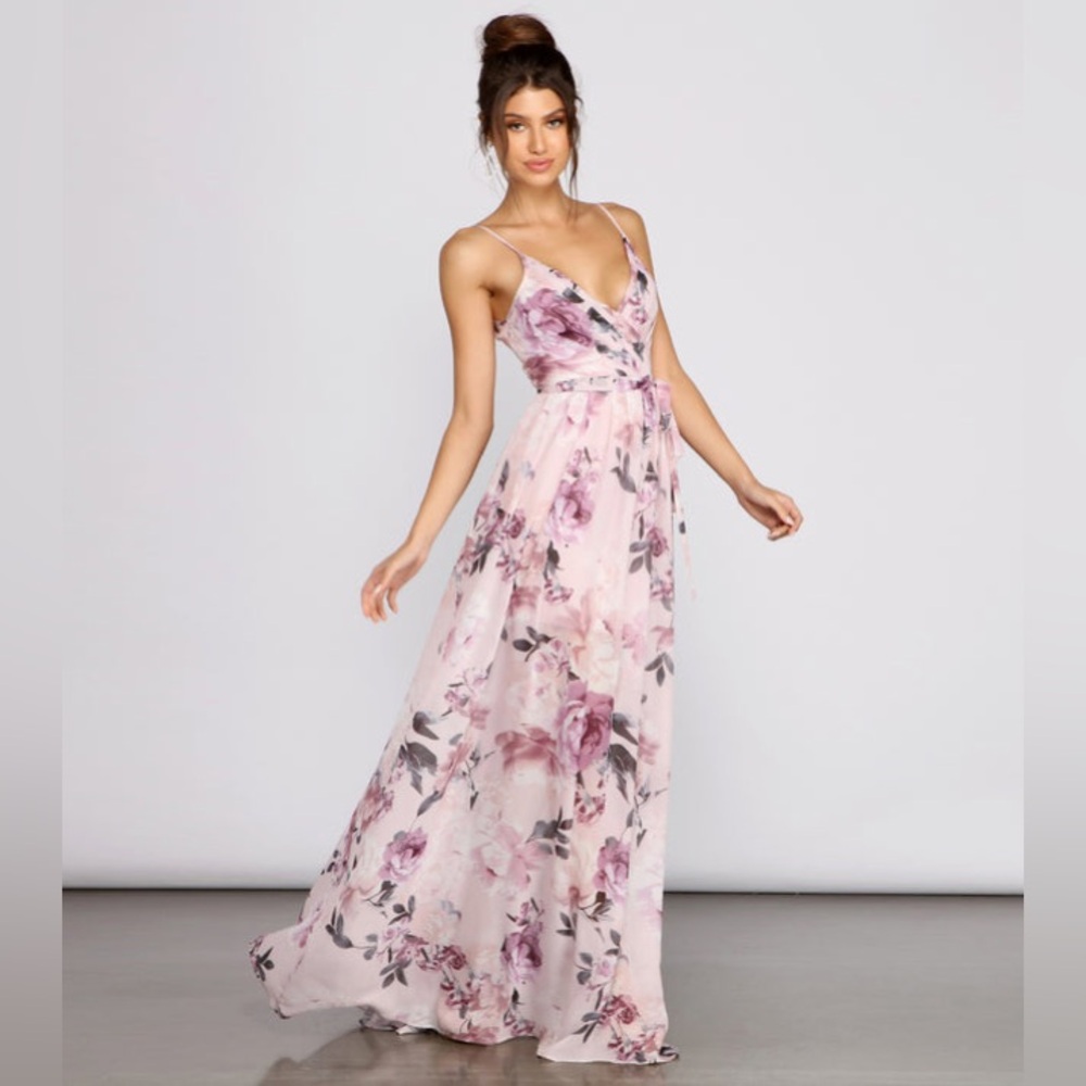 NWT Windsor Dana Floral Chiffon Tie-Front Dress